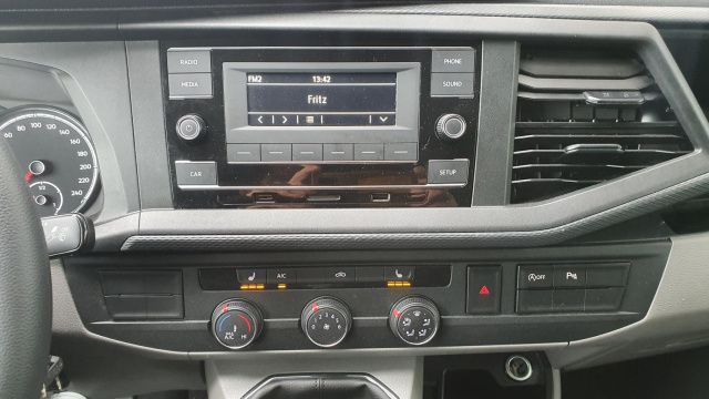 T6.1 Transporter Kasten 2.0 TDI KR Klima AHK ZV