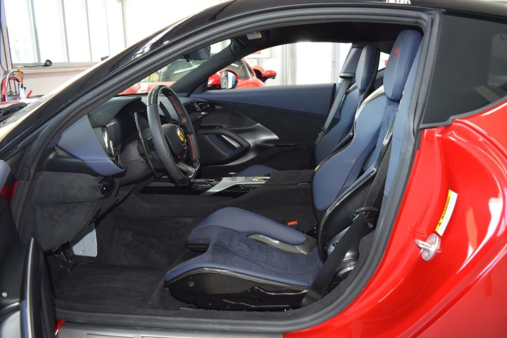 Ferrari 12Cilindri Panorama Lifting Beifahrerdispl ACC