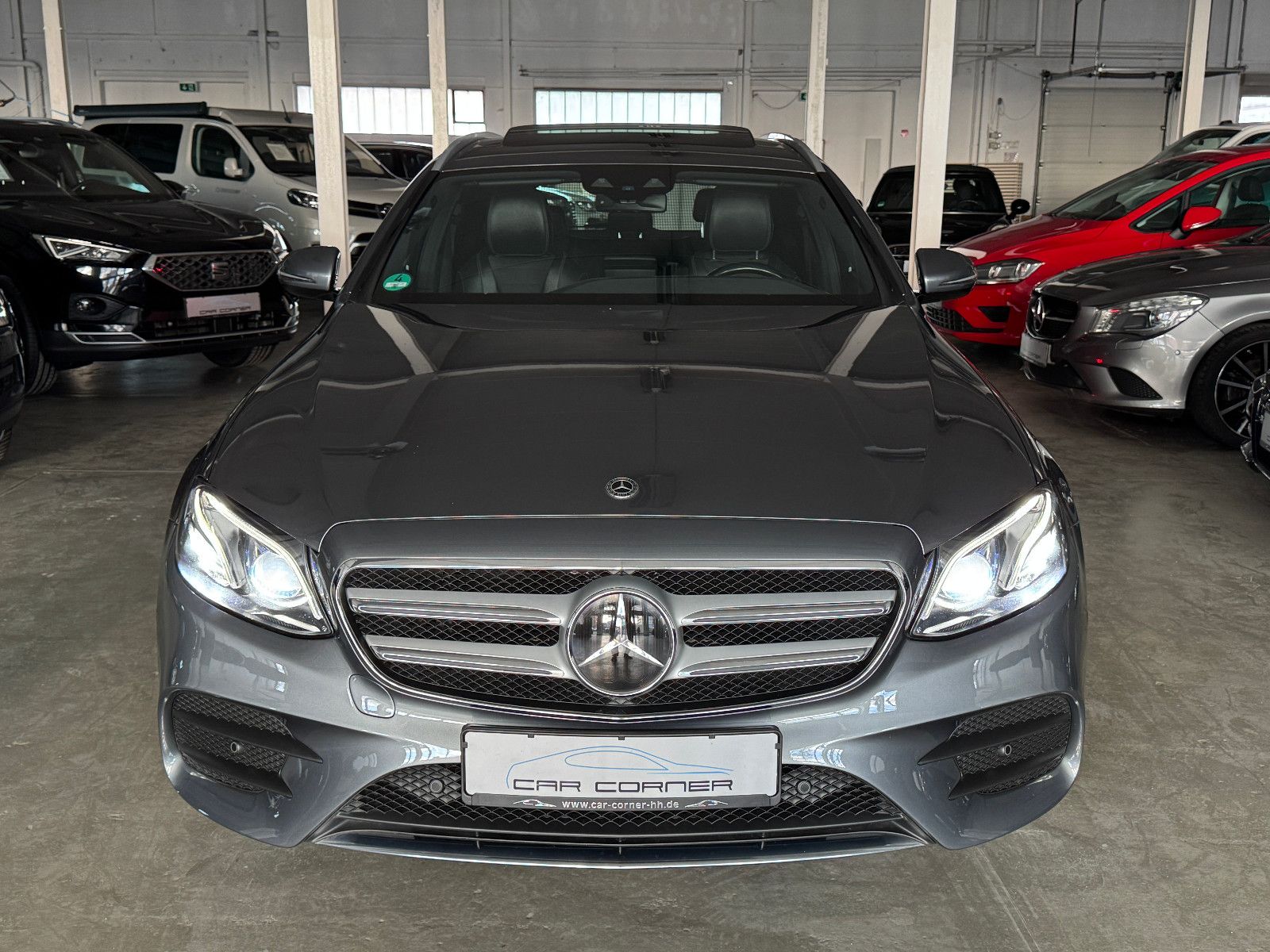 Fahrzeugabbildung Mercedes-Benz E 250 T 9GT 2X AMG LINE DISTRONIC MEMORY 20 ZOLL