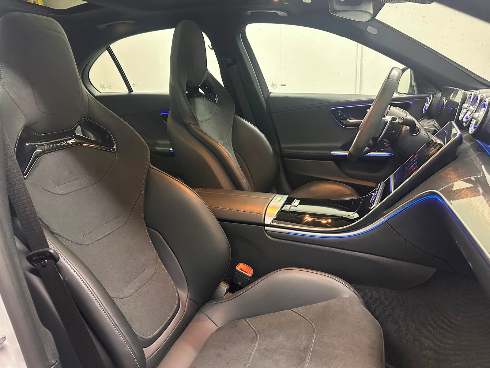 Fahrzeugabbildung Mercedes-Benz C 63 S E PERFORMANCE *KERAMIK*PANORAMA*