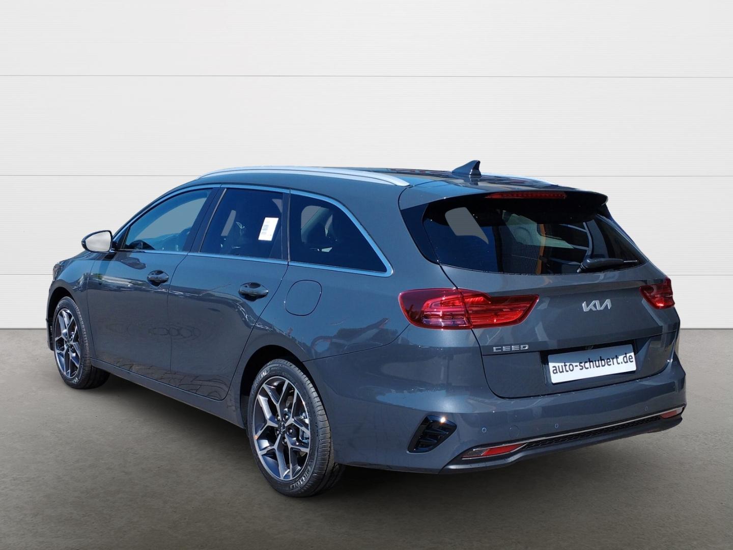 Kia Ceed_sw Sportswagon 1.5T DCT140PS ULTIMATE EDITI