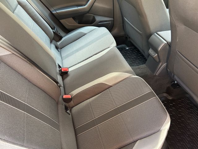 Fahrzeugabbildung Volkswagen Polo Highline Autom.+Panorama+Navi+CarPlay+SHZ+