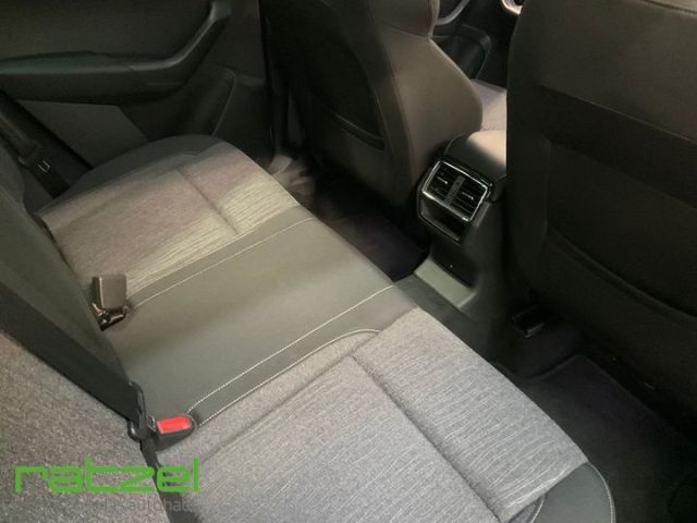 Fahrzeugabbildung SKODA Karoq Style TSI 1.5 Aut. El. Panodach digitales