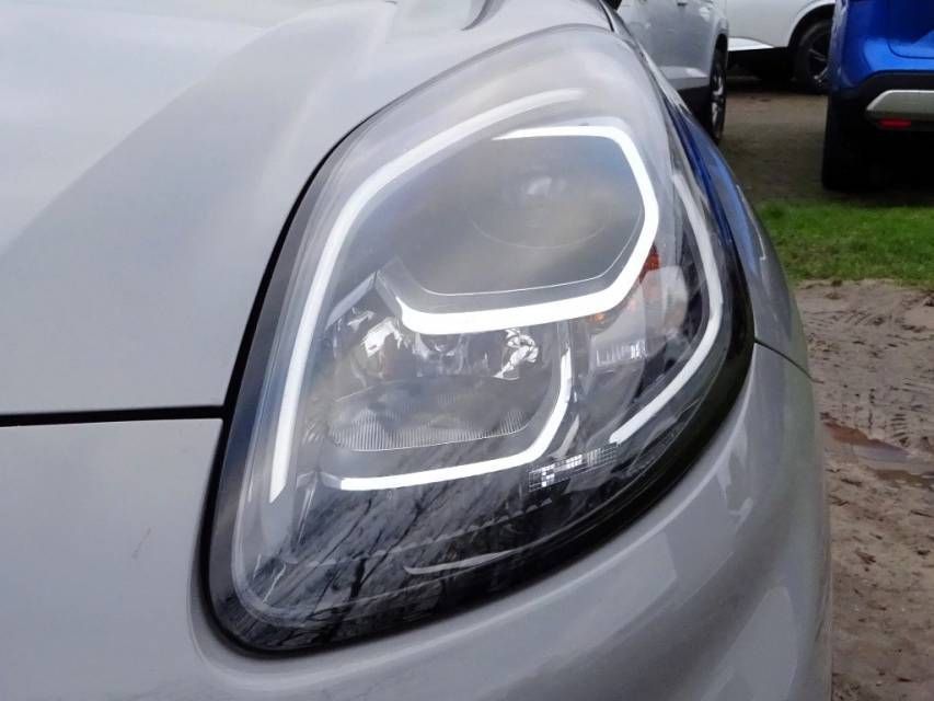 Fahrzeugabbildung Ford PUMA 1,0 EcoBoost Titanium FAP Winterpaket AHK