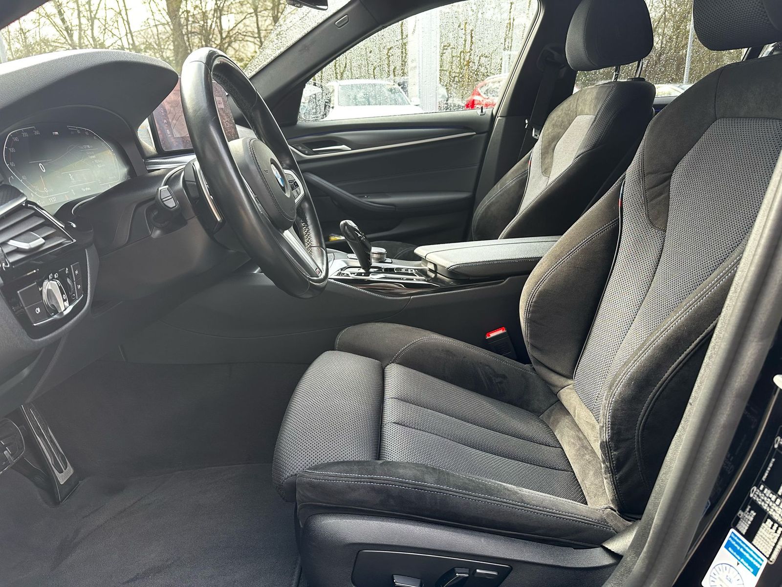 Fahrzeugabbildung BMW 520d Aut To Sport Aut M PAKET+SHADOW+VIRTU+PROF+