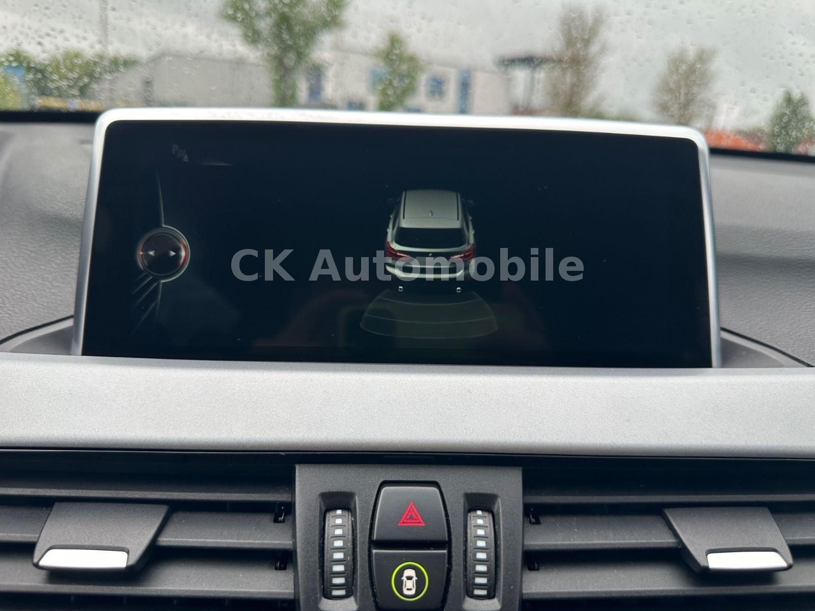 Fahrzeugabbildung BMW X1 sDrive 18d Automatik/Navi Plus/Head-Up/PDC