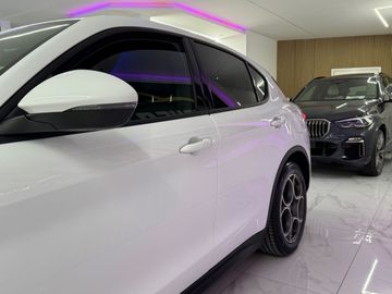 Alfa-Romeo Stelvio - 8