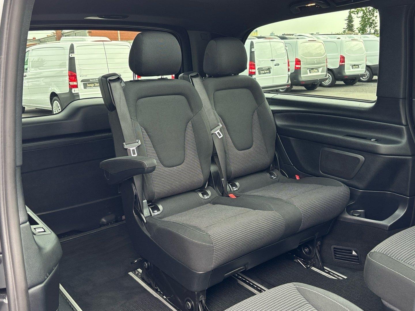 Mercedes-Benz V 300 d Edition lang AMG Pano Kamera AHK2,5t 9G