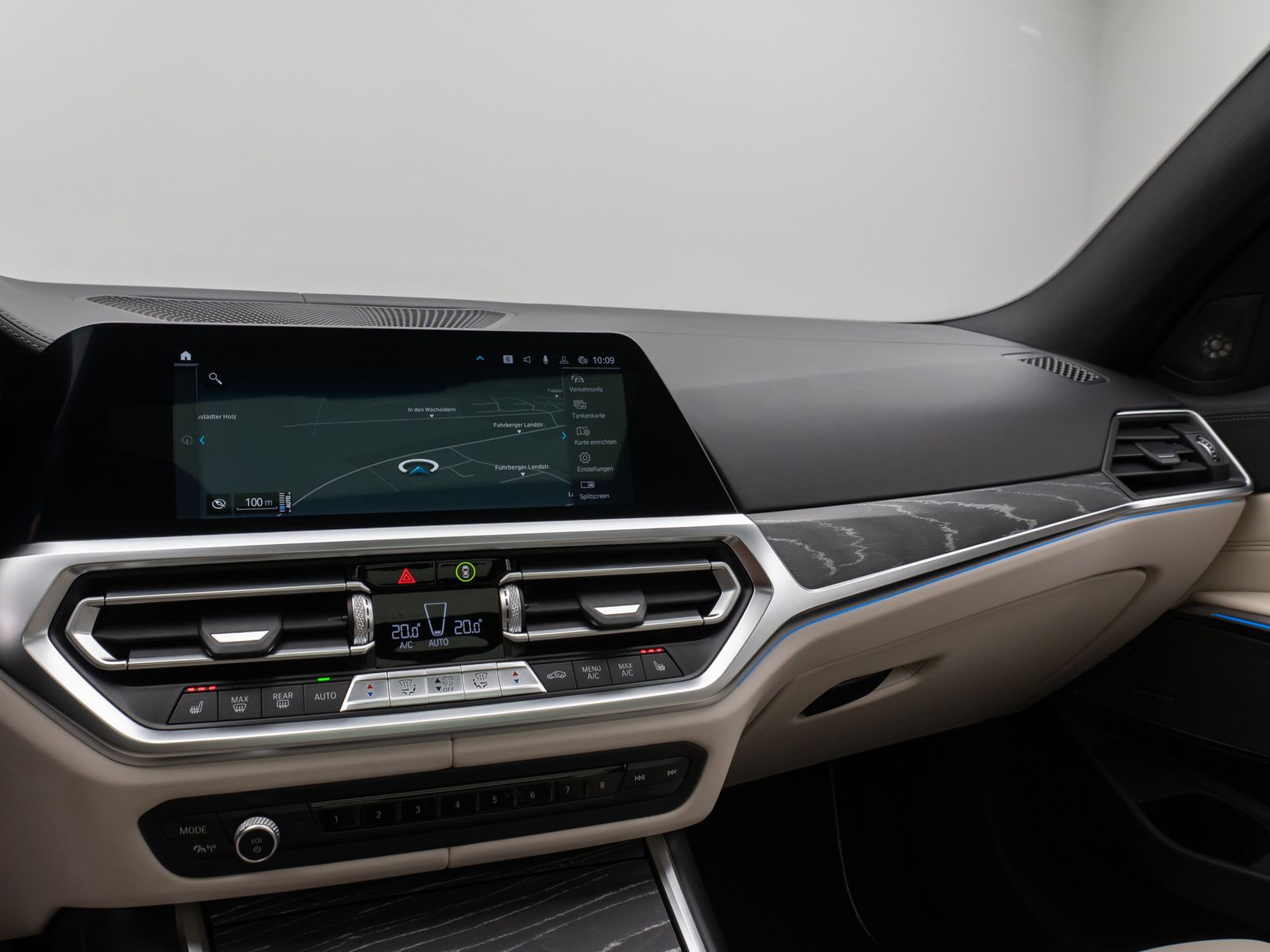 Fahrzeugabbildung BMW 330e xD M Sport Panoram Kamera Laser HUD DAB H/K