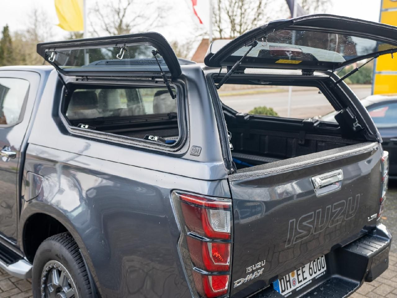 Fahrzeugabbildung Isuzu D-Max Space Cab 4WD LSE