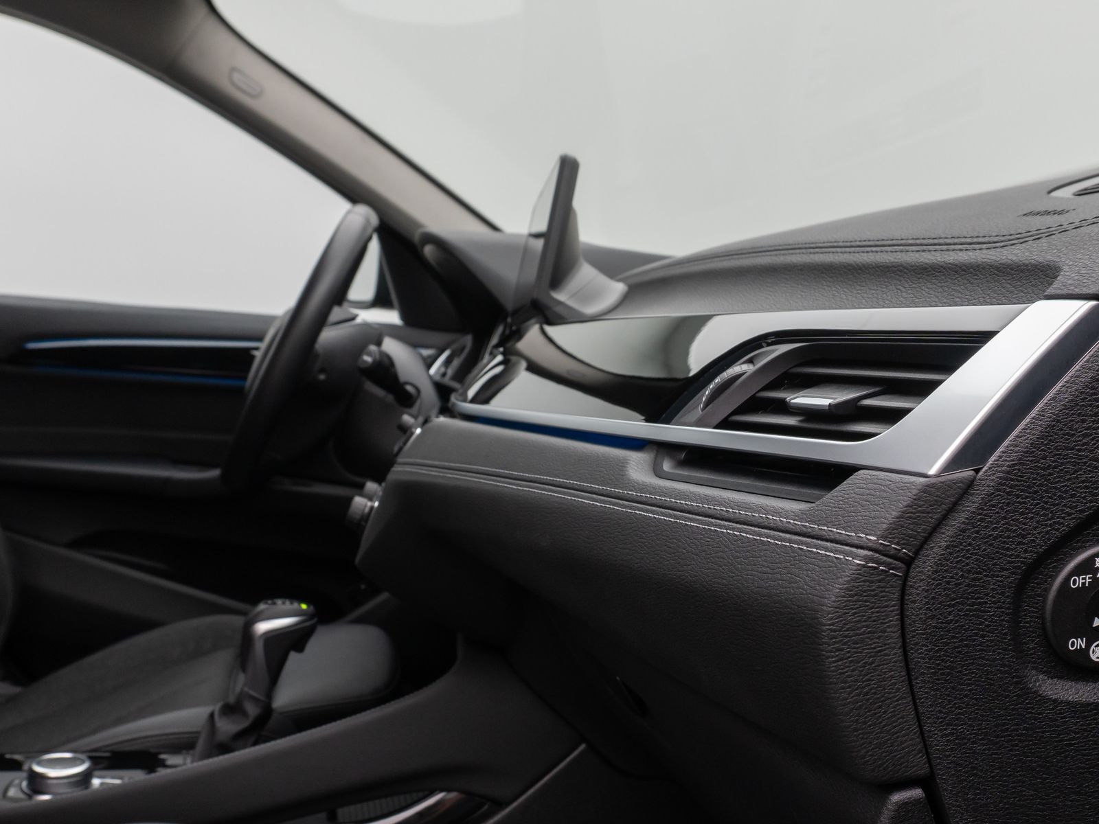 Fahrzeugabbildung BMW X1 xD25e Sport Line Kamera HUD DAB HiFi Komfort