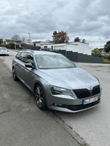 Skoda Superb 2.0 TSI 162kW DSG SportLine Combi Spo... - Skoda Superb in Solingen