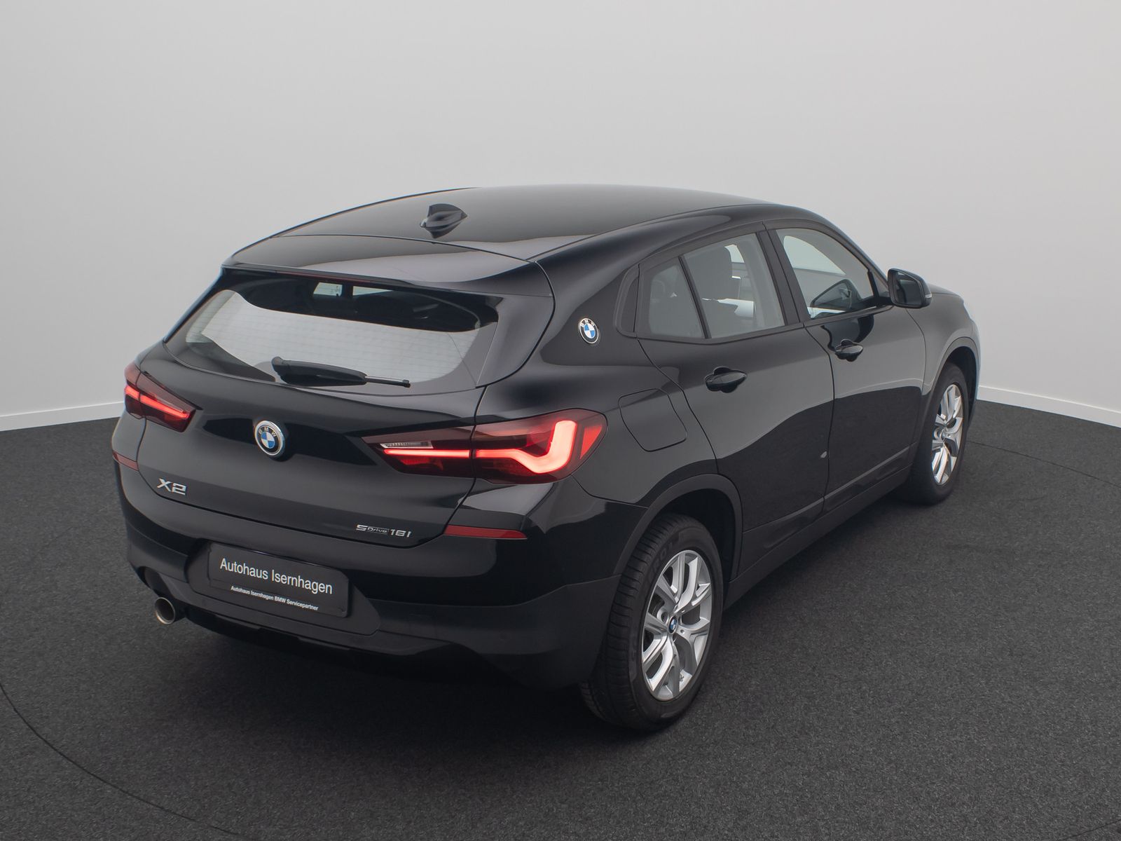 Fahrzeugabbildung BMW X2 sD18i GeschwindigReg ParkAss DAB Navi Lordos