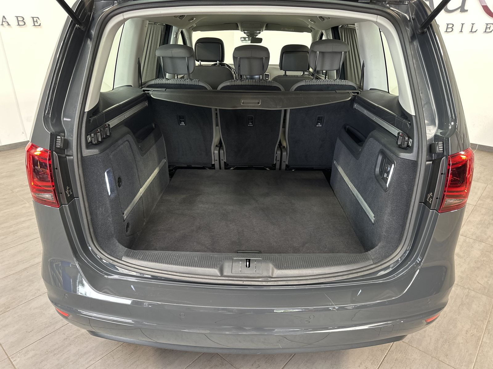 Fahrzeugabbildung SEAT Alhambra 2.0 TDI Ecomotive Style NAV+AHK+KAMERA