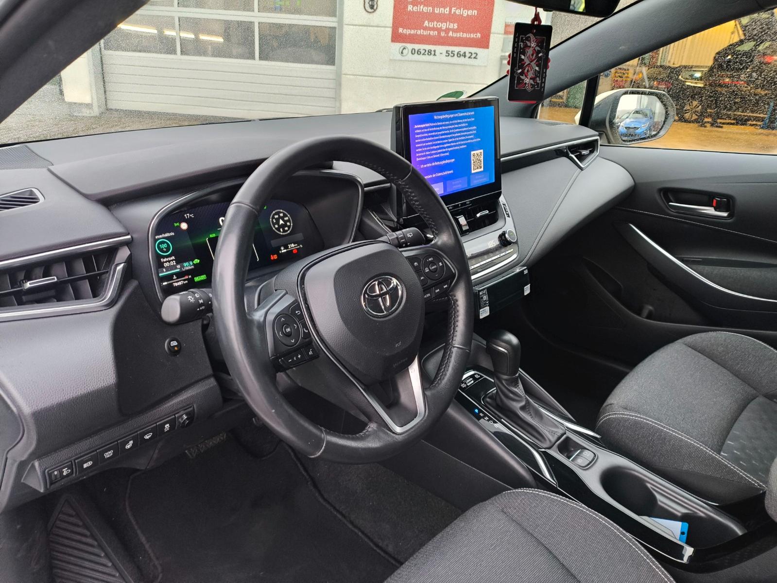 Toyota Corolla Touring Sports 1.8 VVT i-Hybrid Business