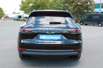 Porsche Cayenne - 9