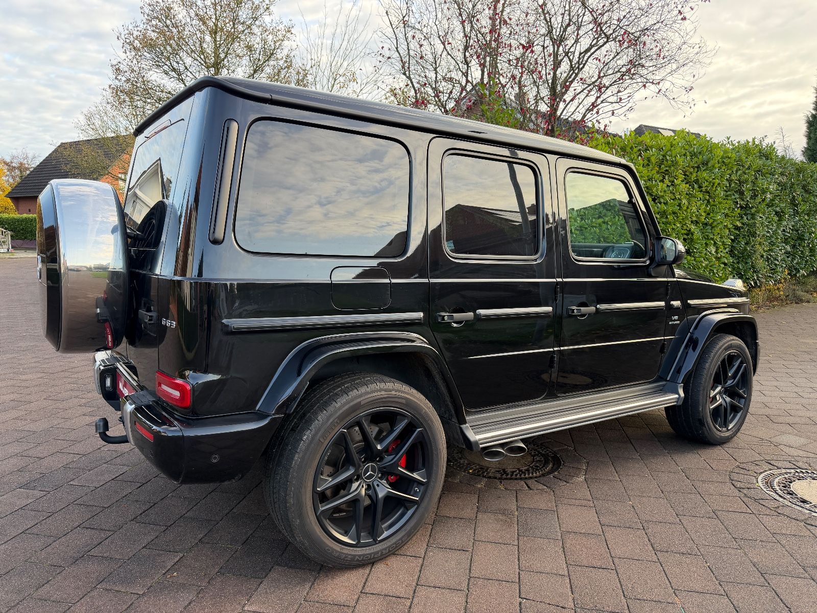 Fahrzeugabbildung Mercedes-Benz G 63 AMG MEMO*BURMESTER*SDACH*ACC*LED*SBELÜFTUNG