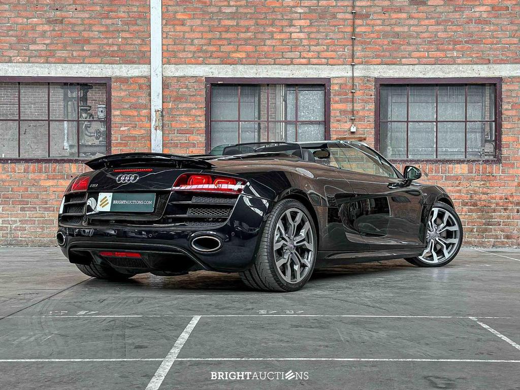 Audi R8
