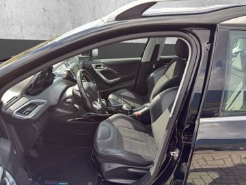 Peugeot 2008 1.2 PureTech 110 Allure Kam.+SHZ+PDC