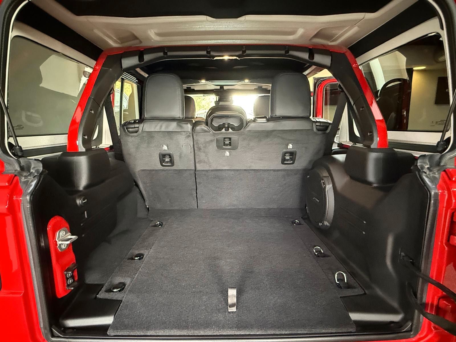 Fahrzeugabbildung Jeep RUBICON 392-6.4L HEMI V8-AHK 3500KG-35"