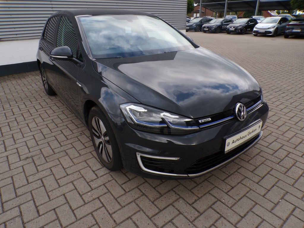 Fahrzeugabbildung Volkswagen Golf VII e-Golf *CCS Ladedose*ACC*Active Info Di
