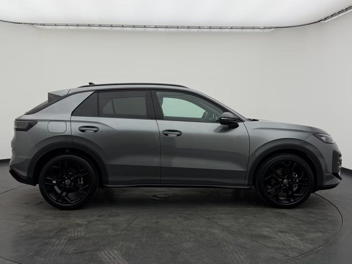 Volkswagen T-Roc 1.5 eTSI DSG R-Line +ASSISTENZ+360CAM+HUD+