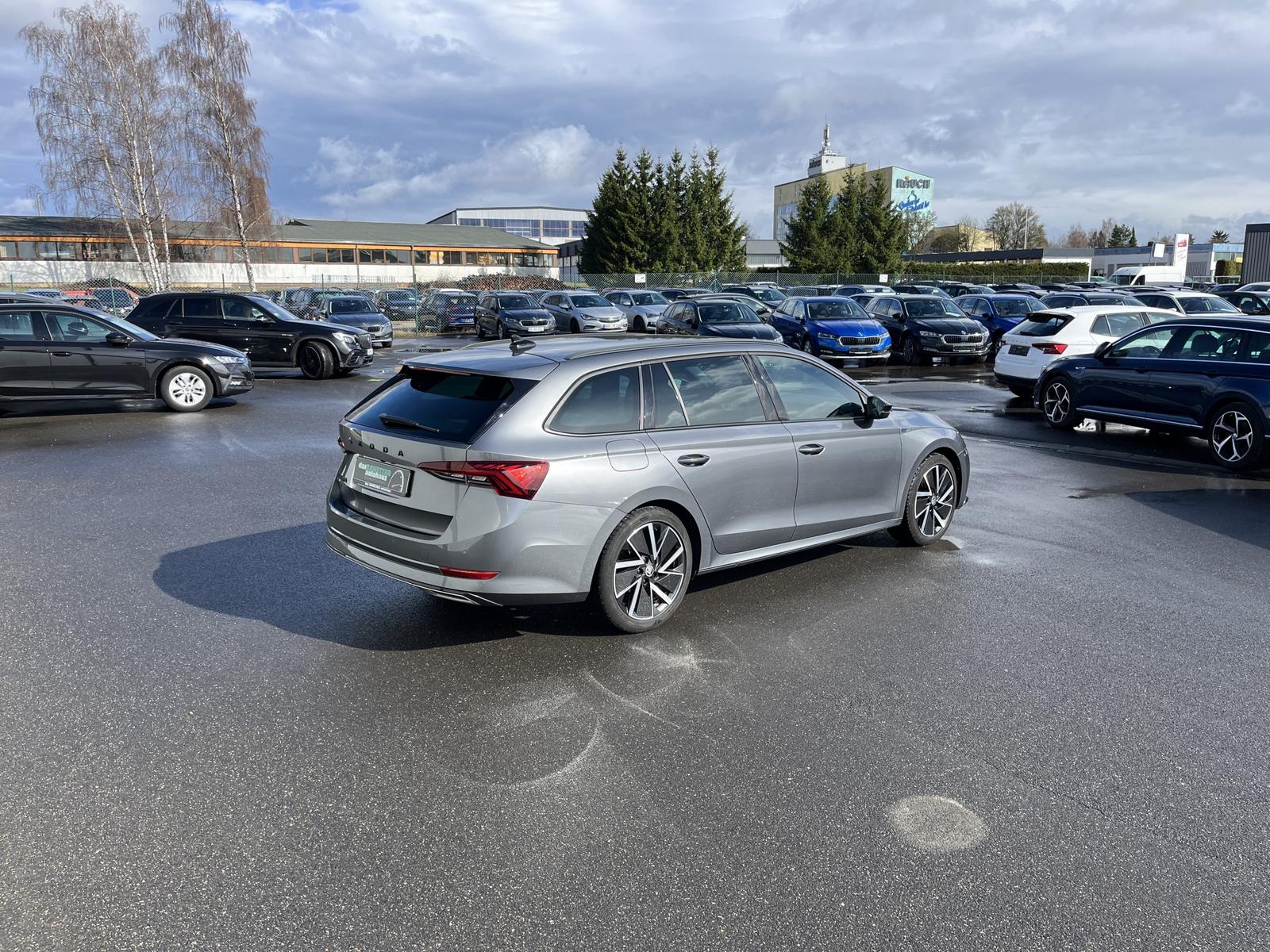 Skoda Octavia Combi 2.0 TDI DSG SPORTLINE 156€ m.20% A