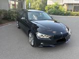 BMW 318d Touring Automatik Xenon Navi 19 Zoll  - BMW 318 in Aachen