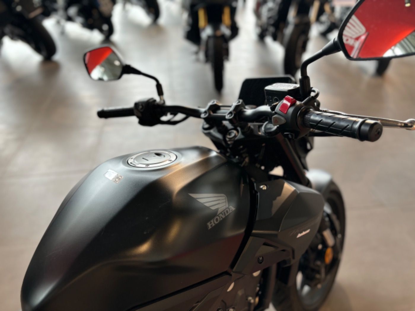 Fahrzeugabbildung Honda CB 500 Hornet 2025
