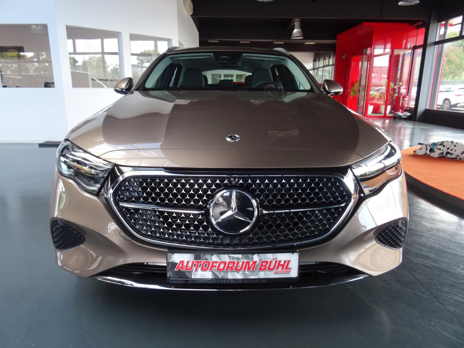 Mercedes-Benz E 220 d T 4Matic / Rollstuhl-Komplett Umbau