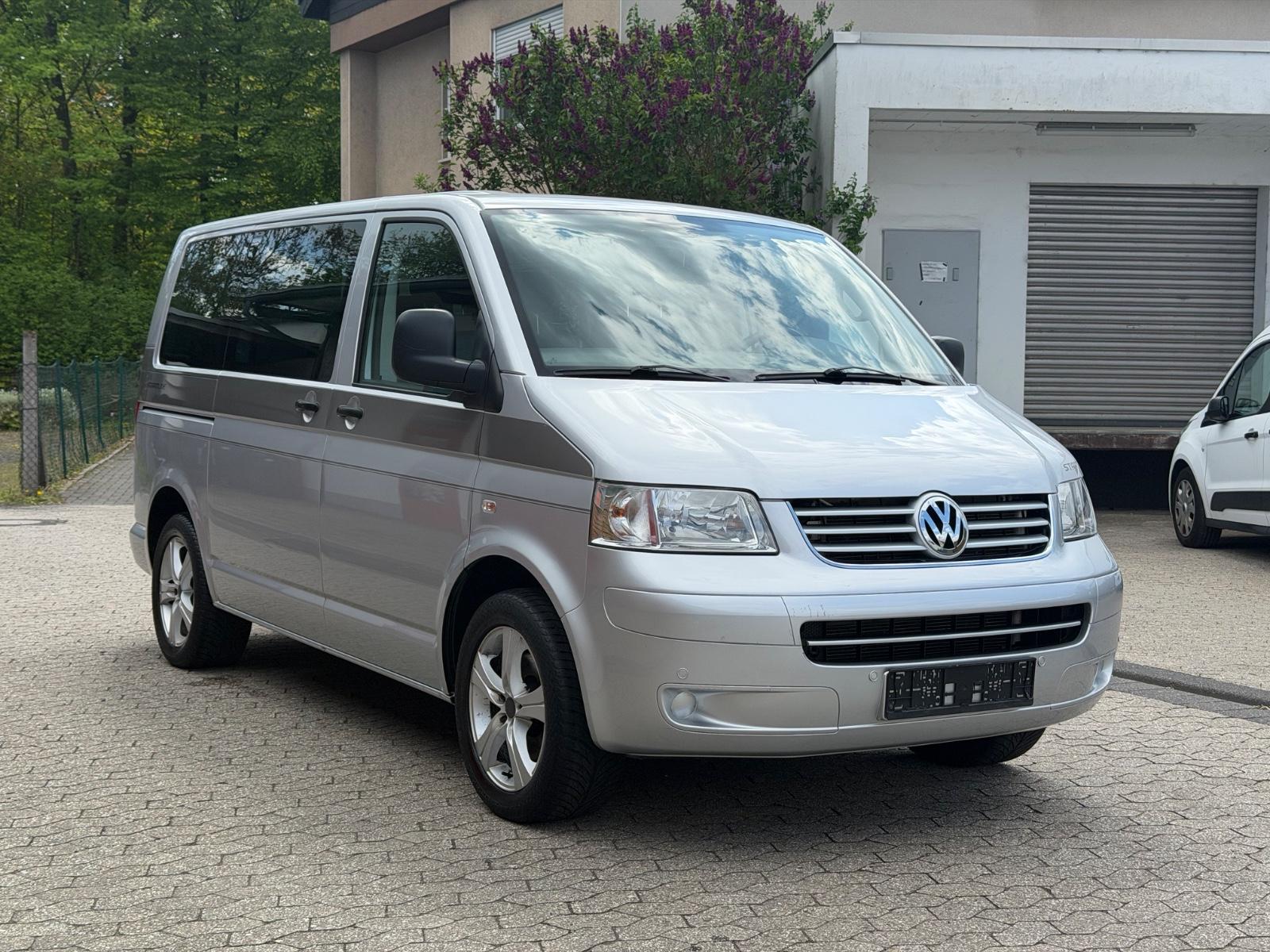 Volkswagen T5 Multivan*ORIG. 57TKM*DSG*TÜV NEU*UNFALLFREI*