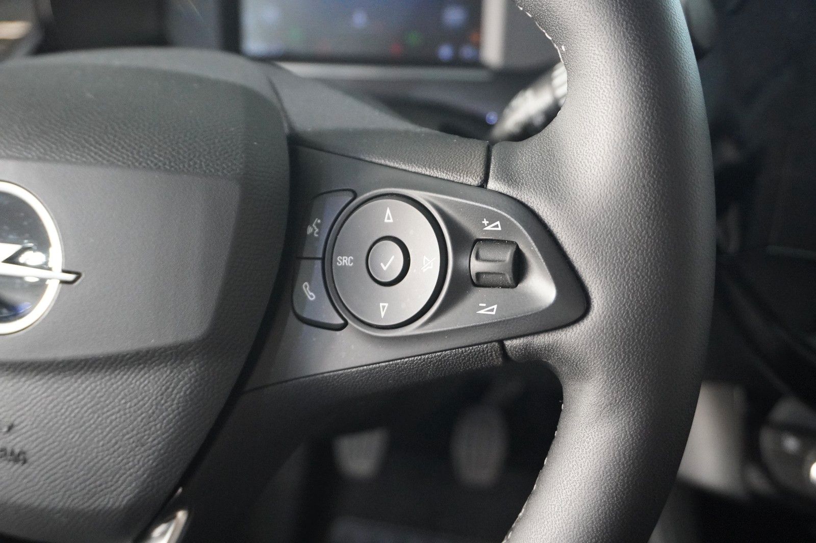 Fahrzeugabbildung Opel Corsa F 1.2 FACELIFT NAVI/LED/KAMERA/VIRTU./SHZ