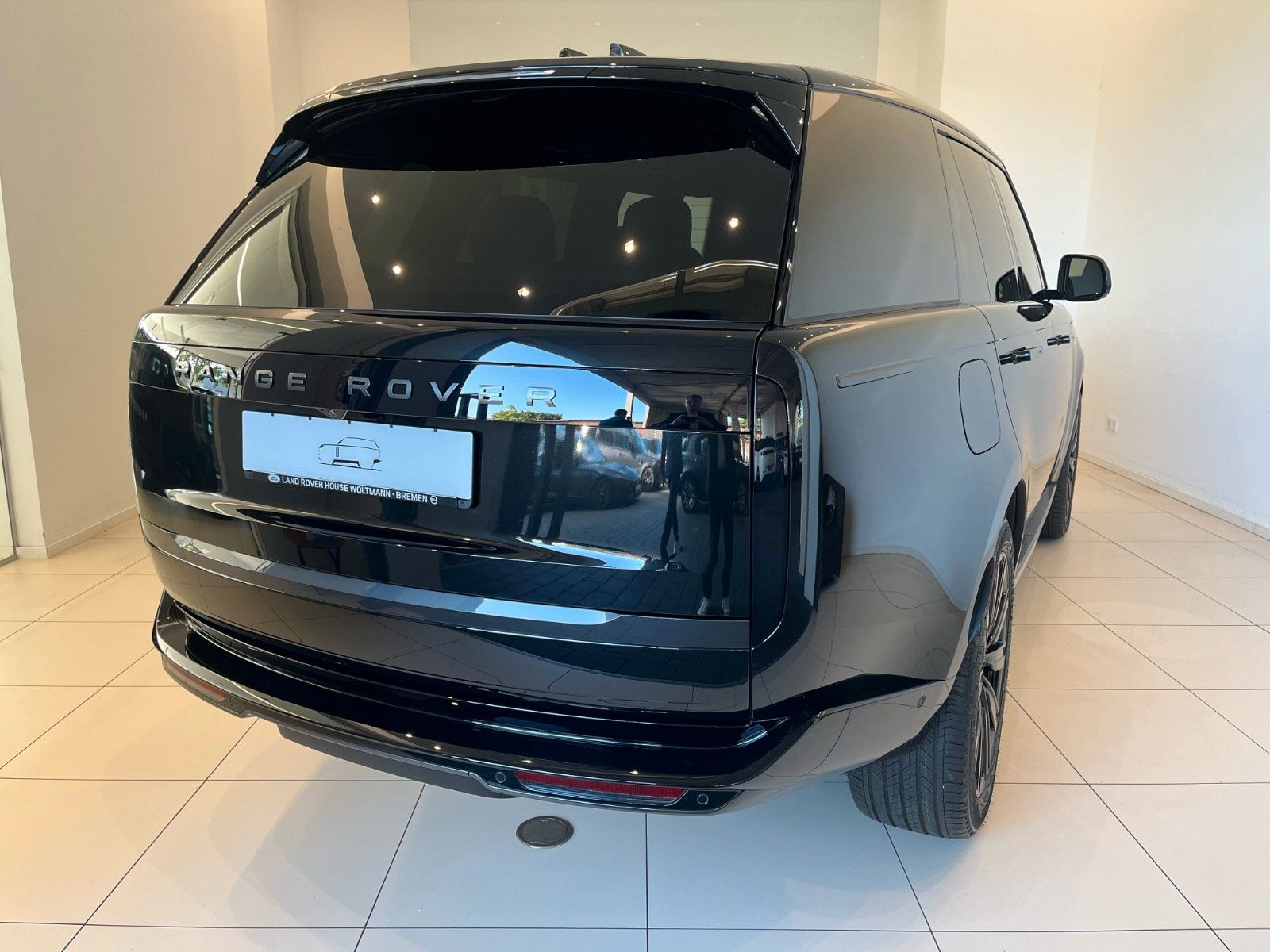 Fahrzeugabbildung Land Rover Range Rover P460e HSE Hybrid AHK & Panoramadach