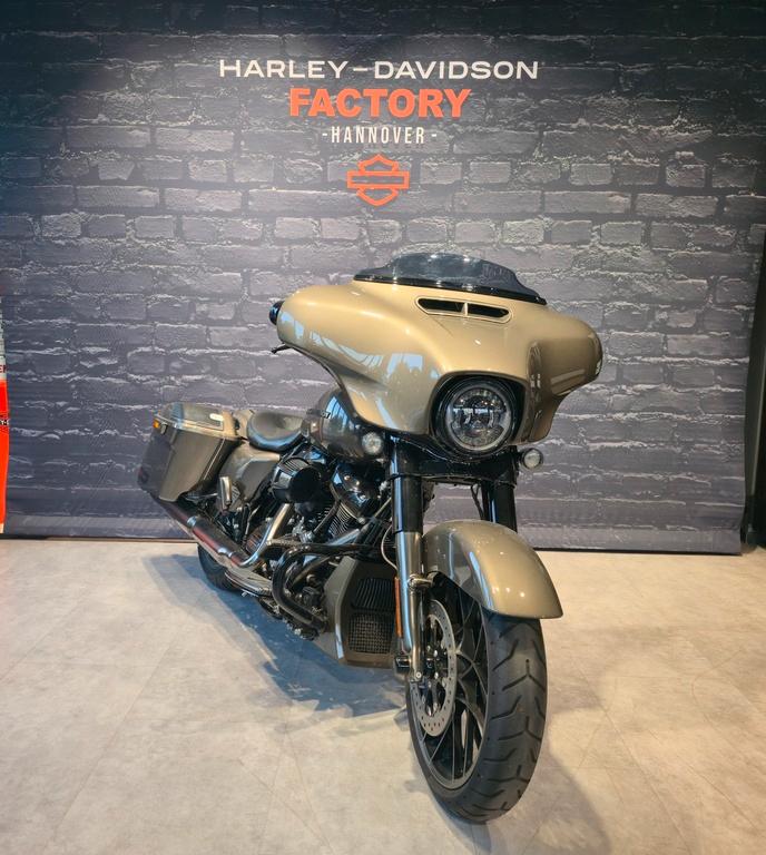 Harley-Davidson Street Glide CVO 