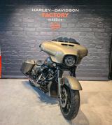 Harley-Davidson Street Glide CVO  - HARLEY-DAVIDSON STREET GLIDE