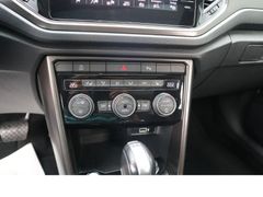 Fahrzeugabbildung Volkswagen T-Roc 4Motion 1hd Navi Tempo Panoo Scheckheftge