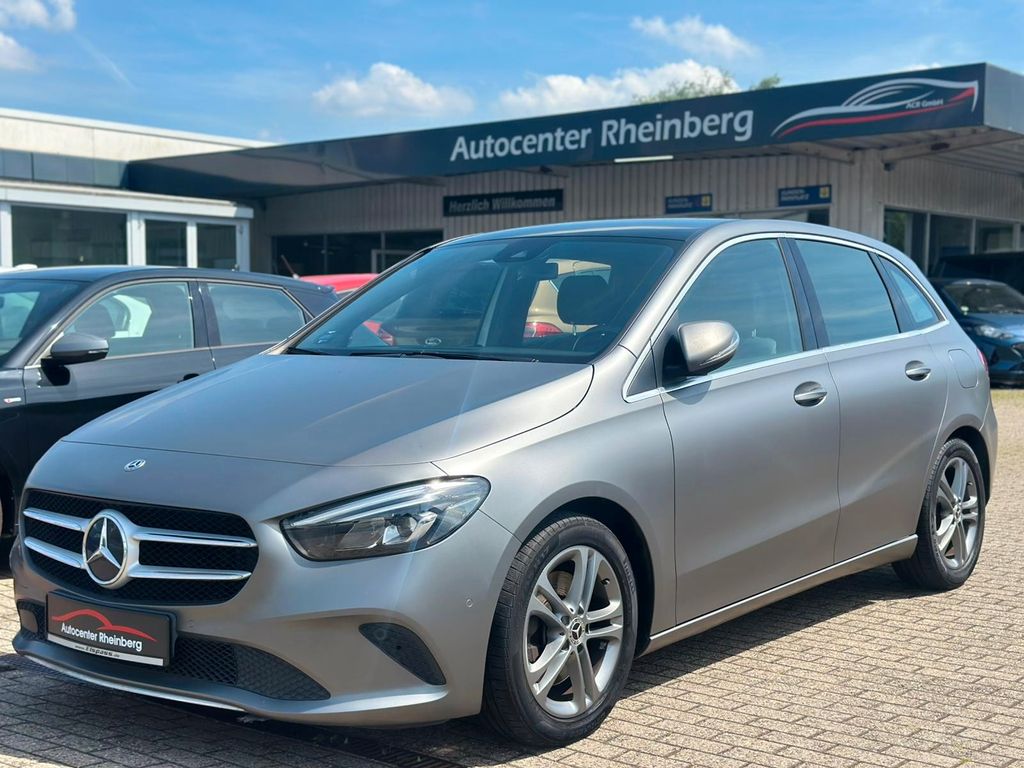 Image of Mercedes-Benz B 220