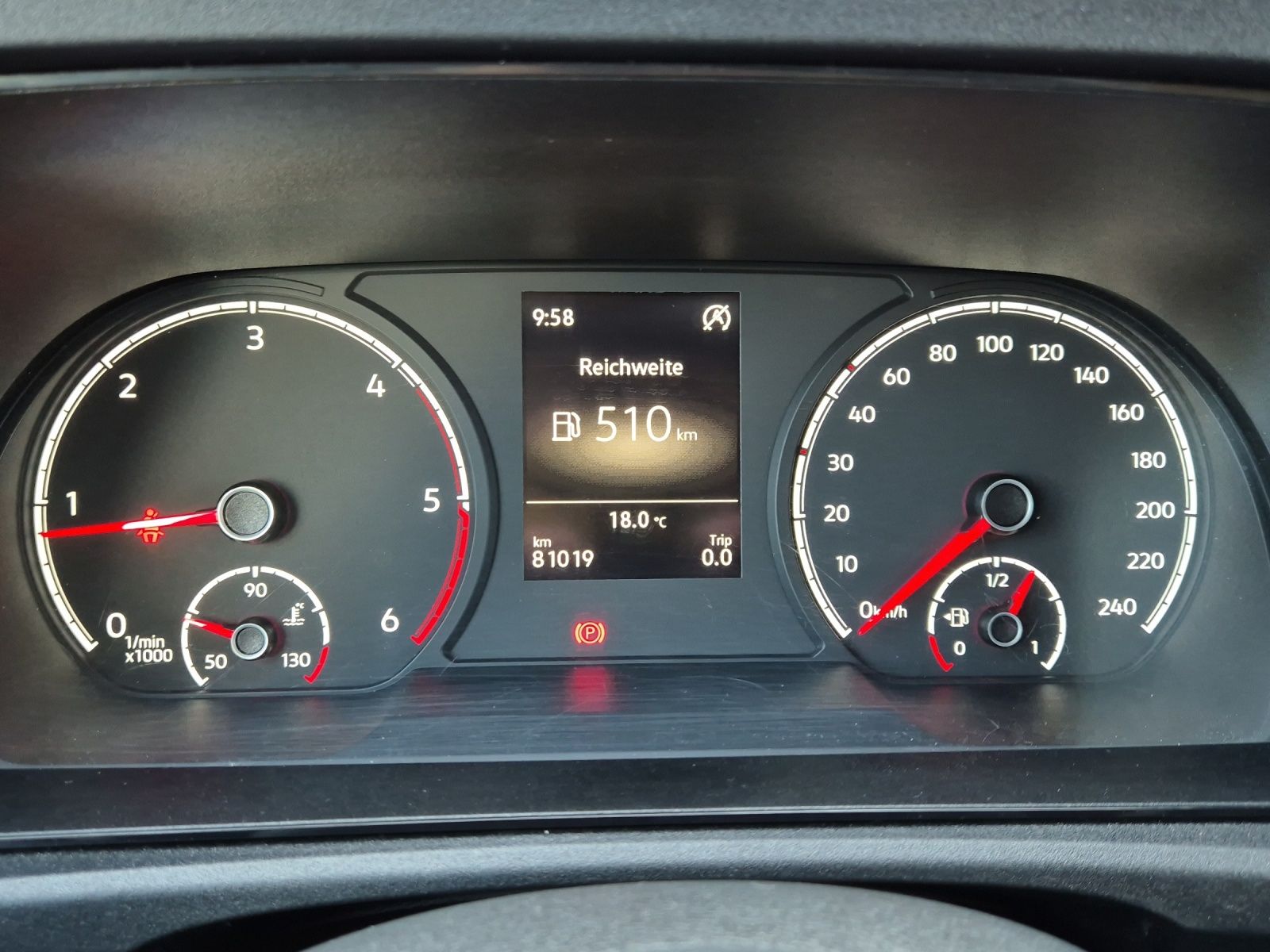 Fahrzeugabbildung Volkswagen Caddy Kombi TDI Maxi 4MOT AHZV LED AHK Klima GRA