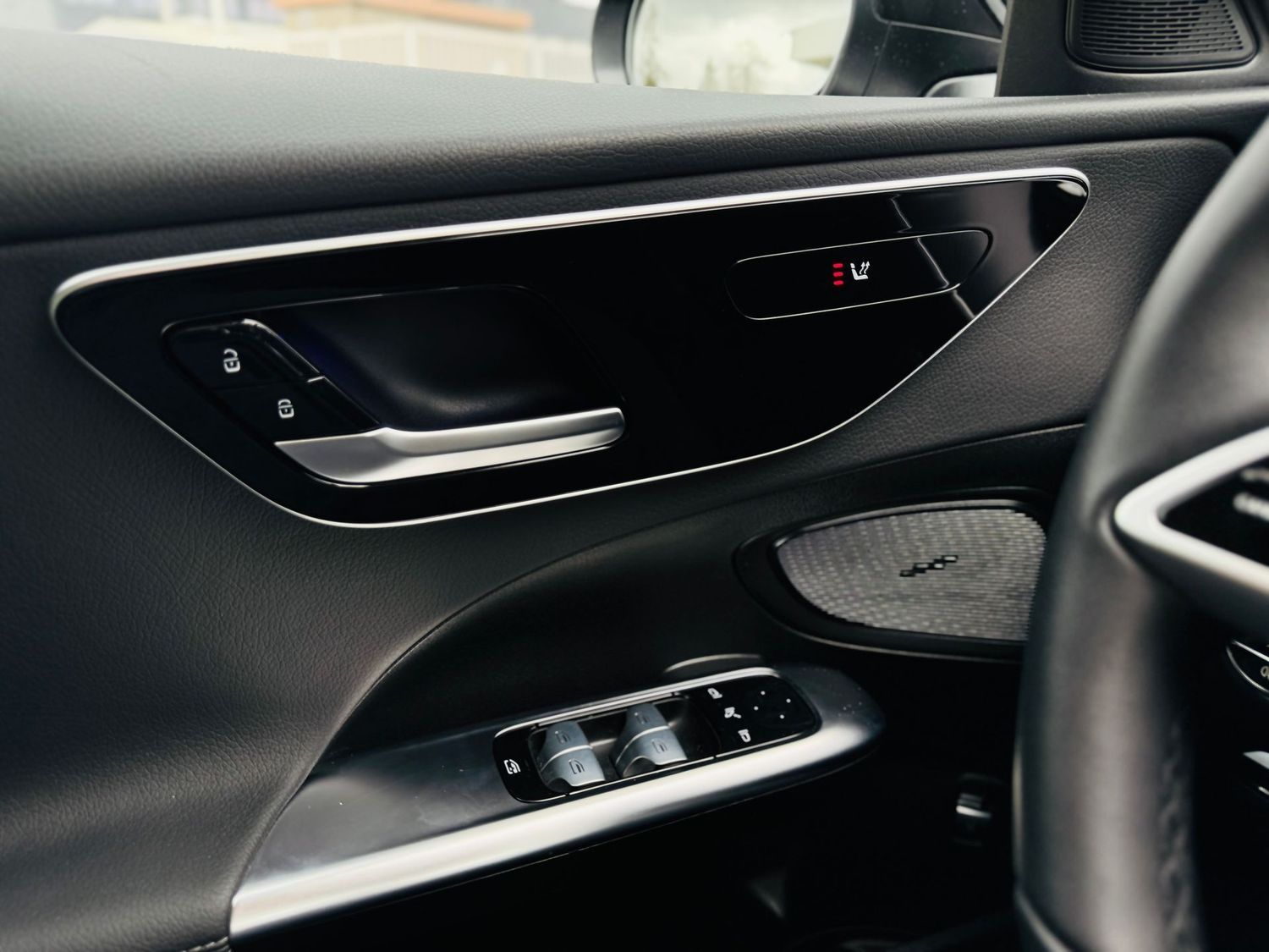 Fahrzeugabbildung Mercedes-Benz C 220 d AVANTGARDE, 360°, AHK, LED, PTS, Navi, S