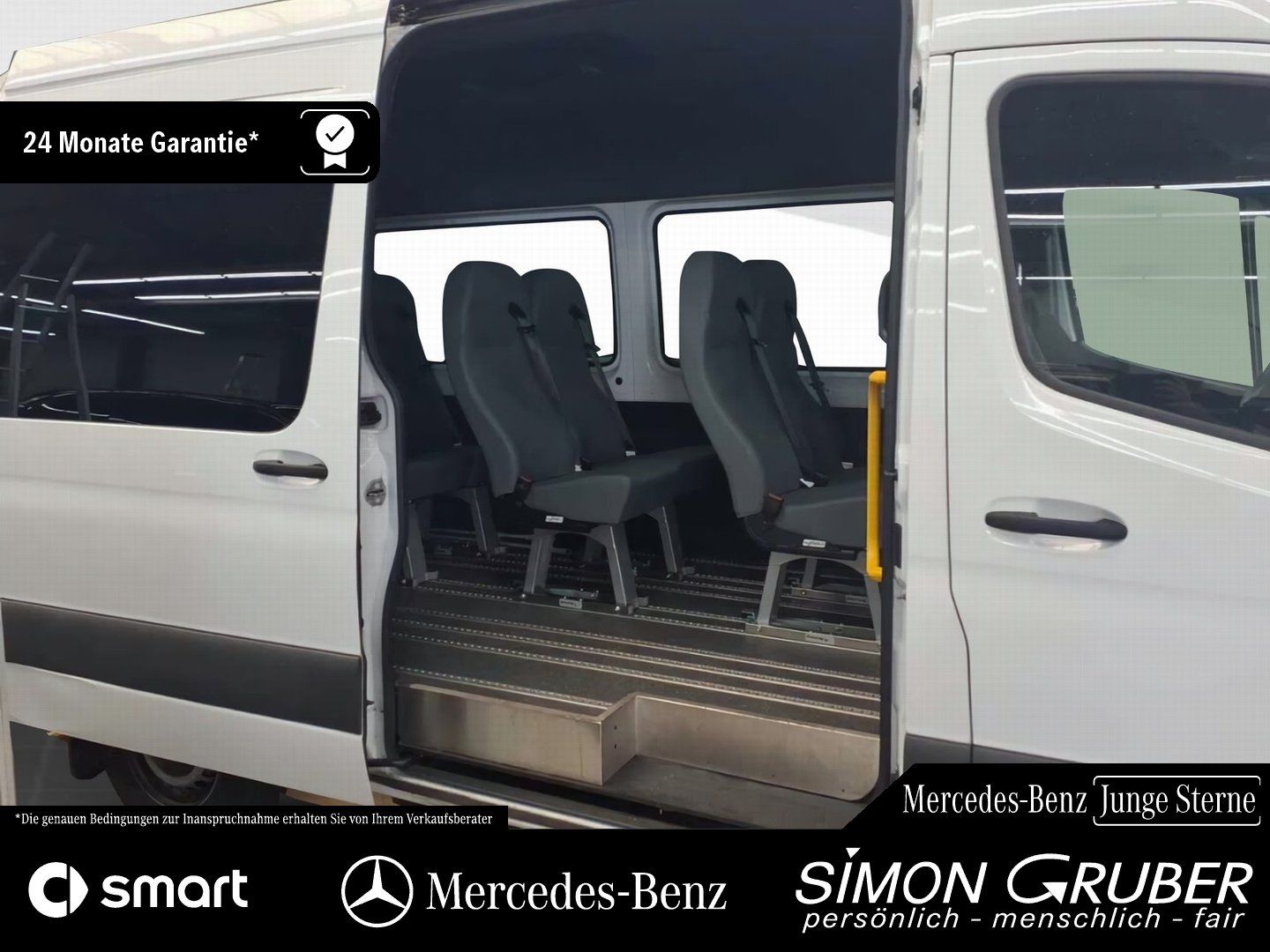 Fahrzeugabbildung Mercedes-Benz Sprinter 317 Tourer hoch Standard Rollstuhl Lift