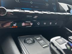 Fahrzeugabbildung Peugeot 508 SW Allure Pack *LED*ACC*NAVI*KAMERA*1.Hd.*