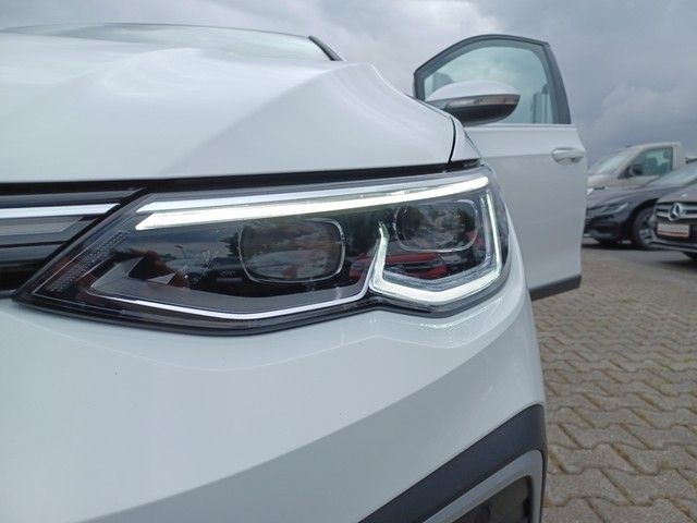 Fahrzeugabbildung Volkswagen Golf VIII Variant TDI Alltrack 4Mo DSG Navi Matr