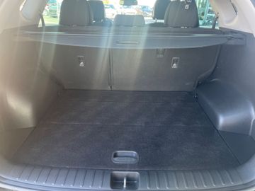 Fahrzeugabbildung Hyundai Tucson 1.6 T-GDI 7-DCT Navi KLIMAAUTOMATIK SHZ