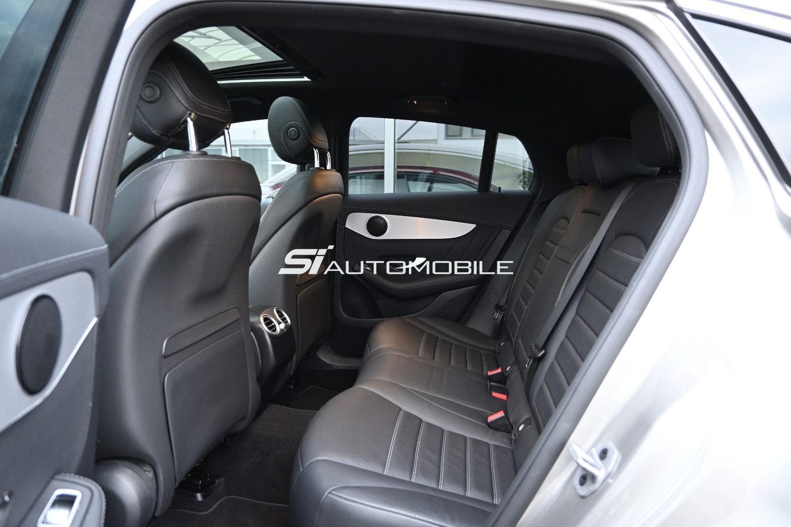 Fahrzeugabbildung Mercedes-Benz GLC 300 d 4MAT. Coupé AMG LINE °MEMORY°SITZKLIMA