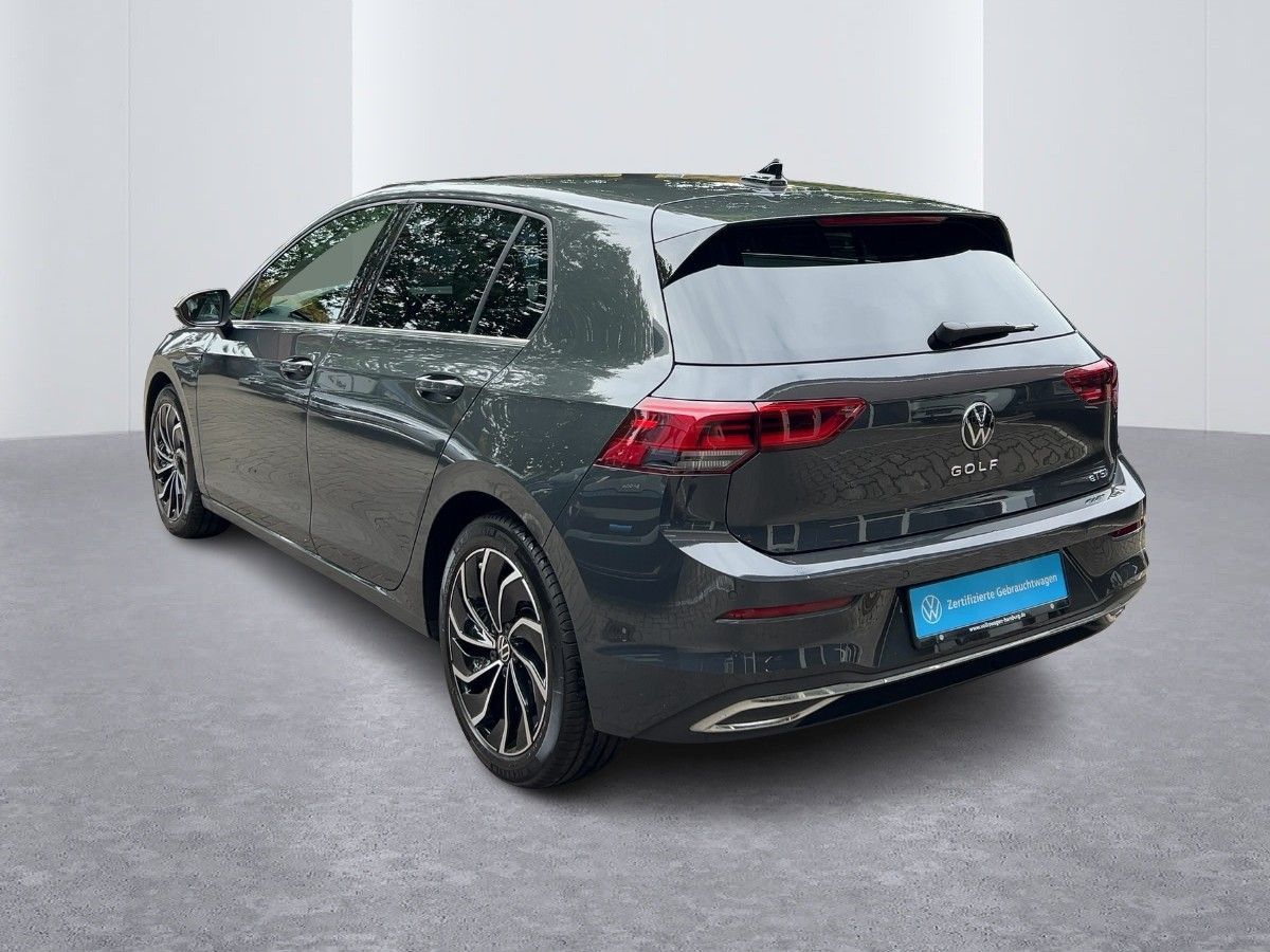 Volkswagen Golf VIII 1.5 eTSI Style DSG LED Kamera Panorama foto 3