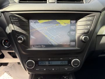 Toyota Avensis - 12