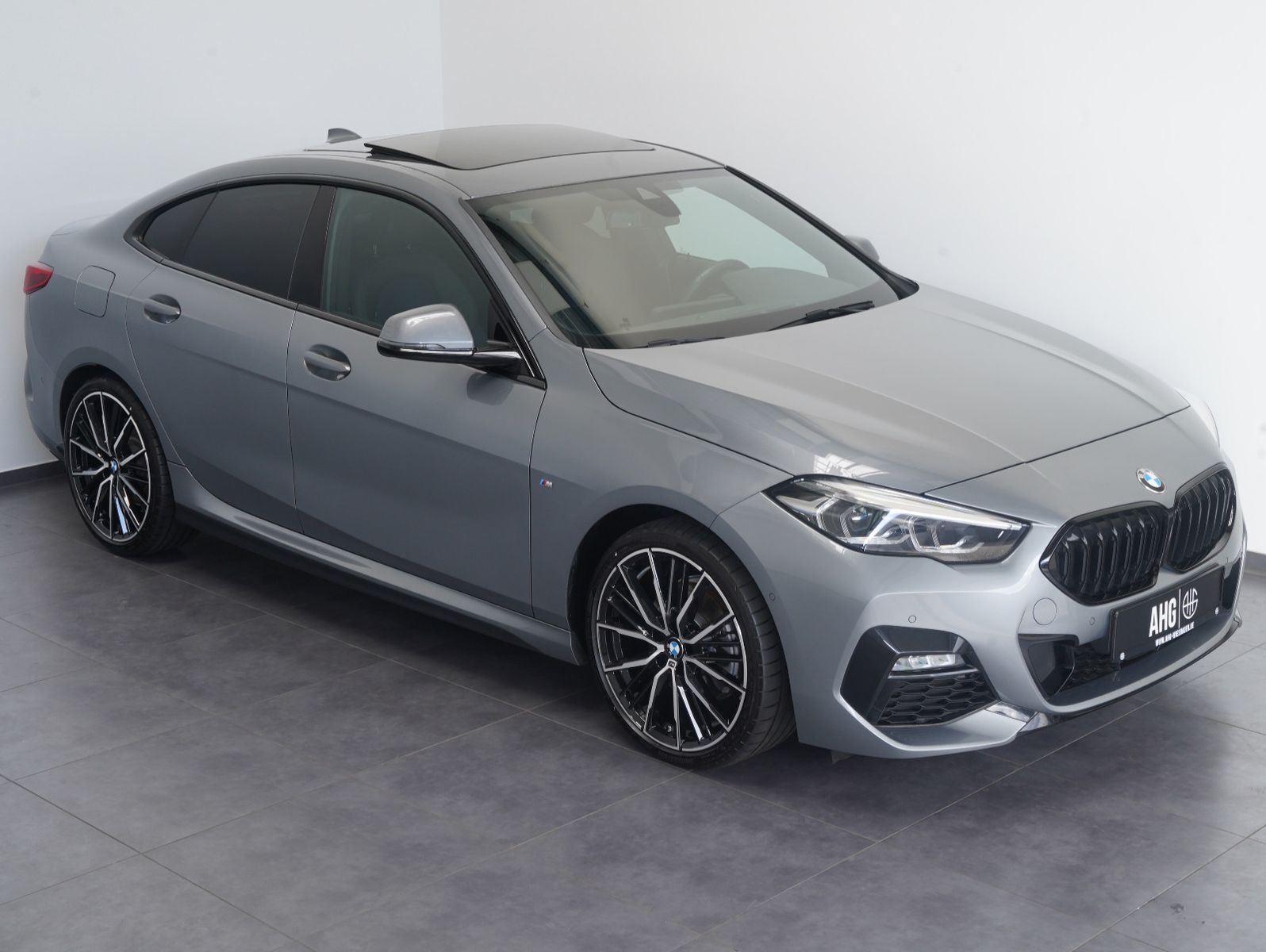 Fahrzeugabbildung BMW 218 i Gran Coupé M Sport PANORAMA