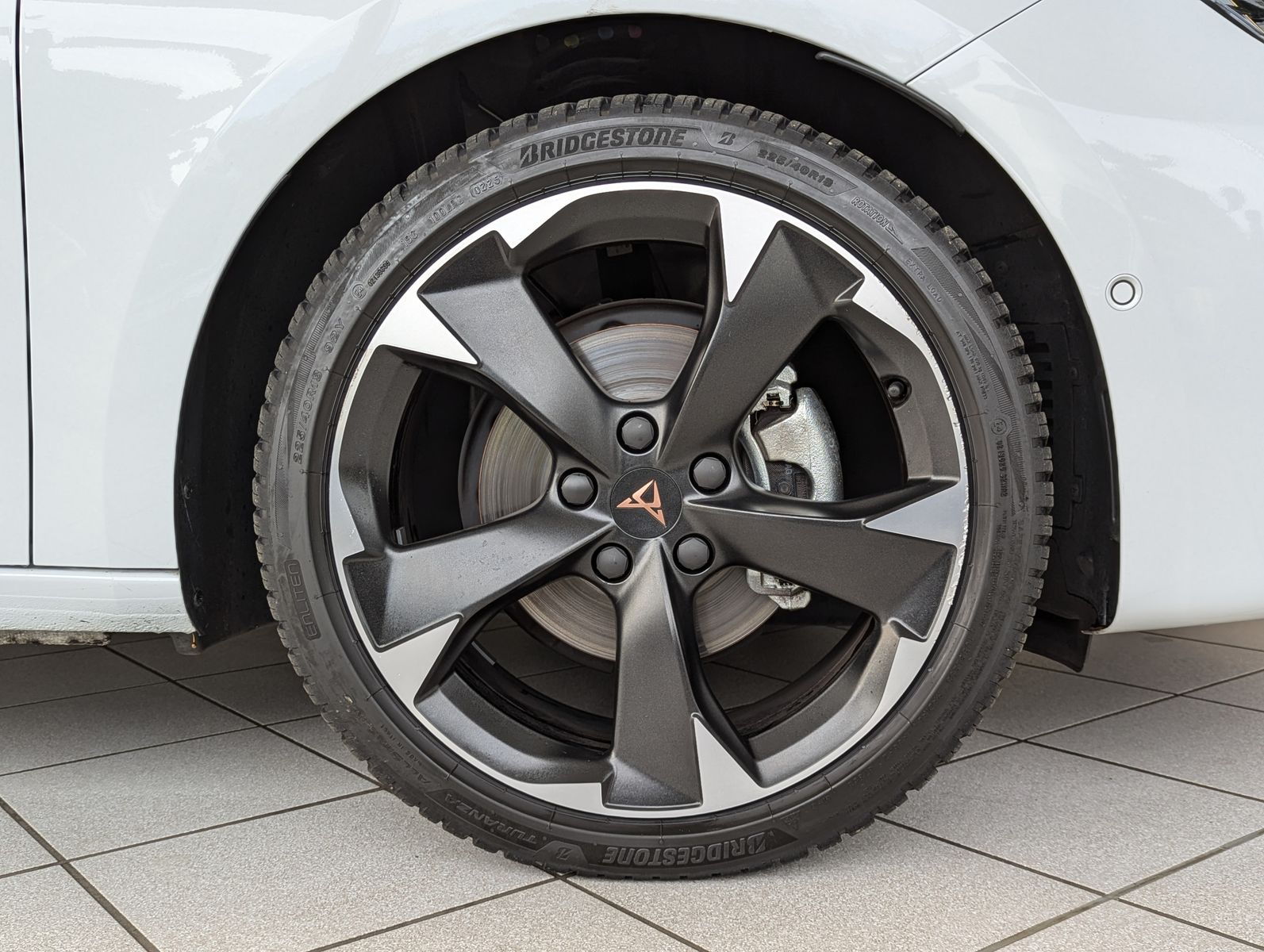 CUPRA Leon 1.5 eTSI Intelligent-Dynamic-Edge-Paket - Image 10