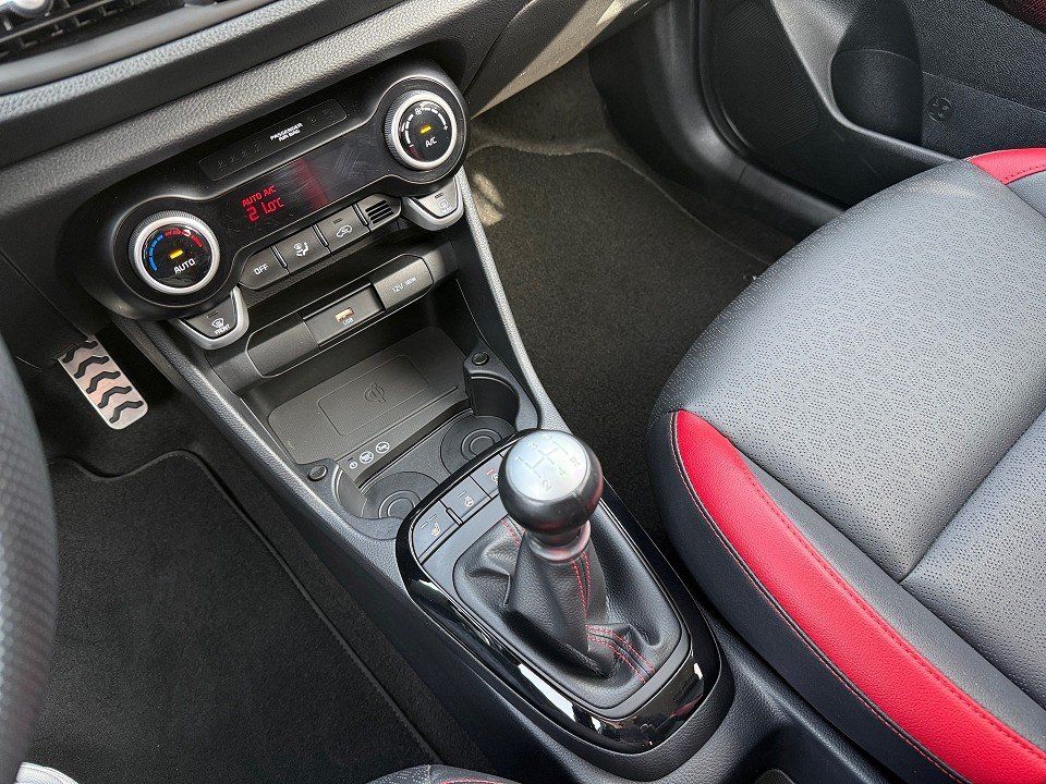 Fahrzeugabbildung Kia PICANTO 1.2 GT LINE 1HD GARANTIE LEDER+NAV+KAMER