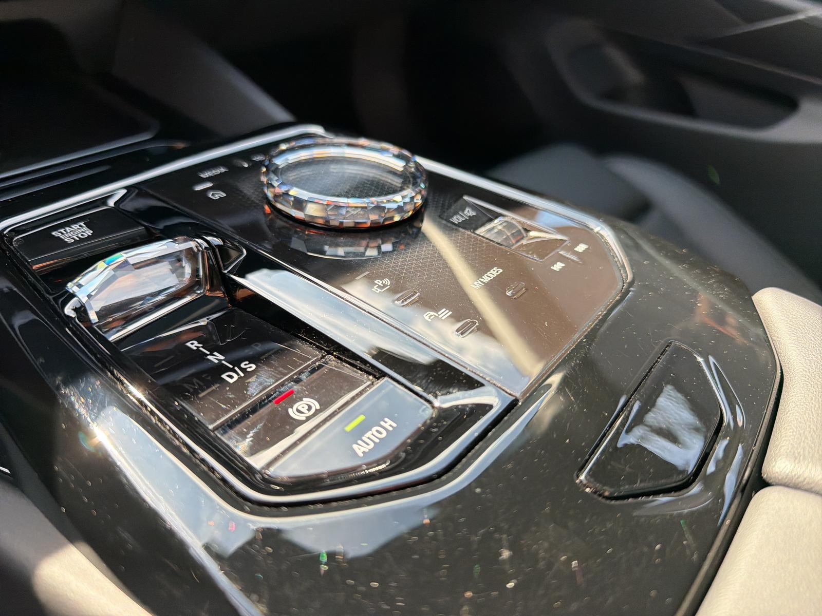 BMW 530e 360° STANDHZ HEAD-UP SITZBELÜFT PANO RFK BT